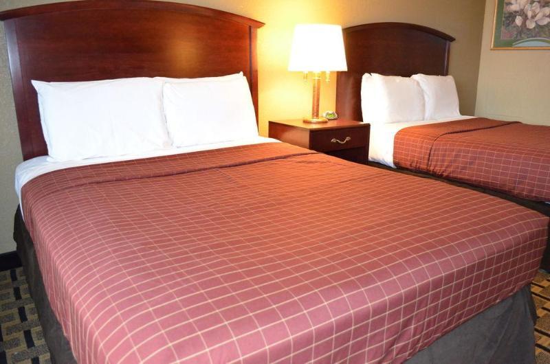 Shorecrest Motor Inn ดีทรอยต์ ภายนอก รูปภาพ